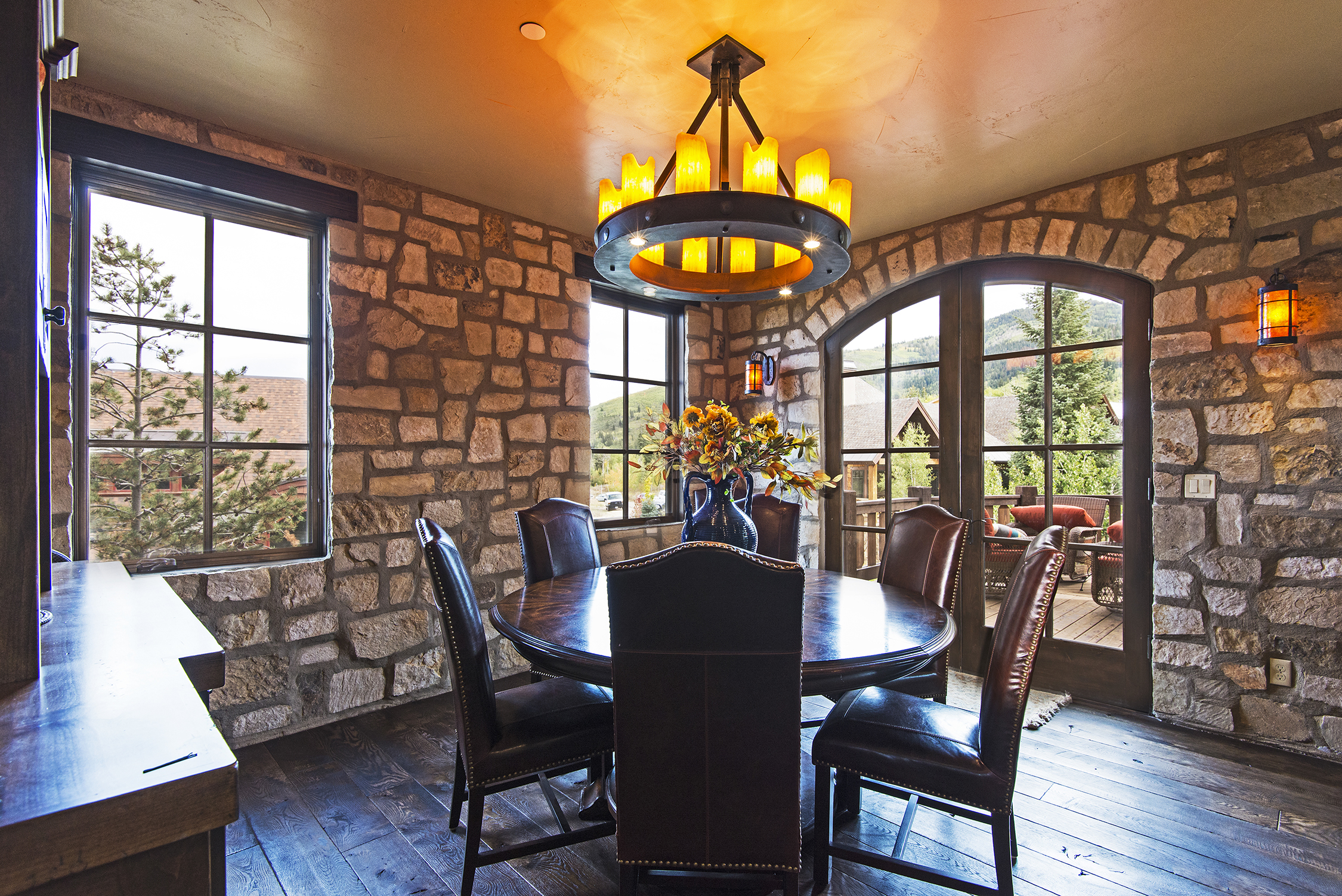 Chalet Image